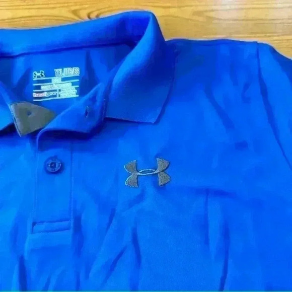 Under Armour YXL heat gear - Picture 4 of 4